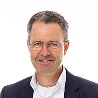 Dr. Patrick Pertsch – Managing Director PI Ceramic